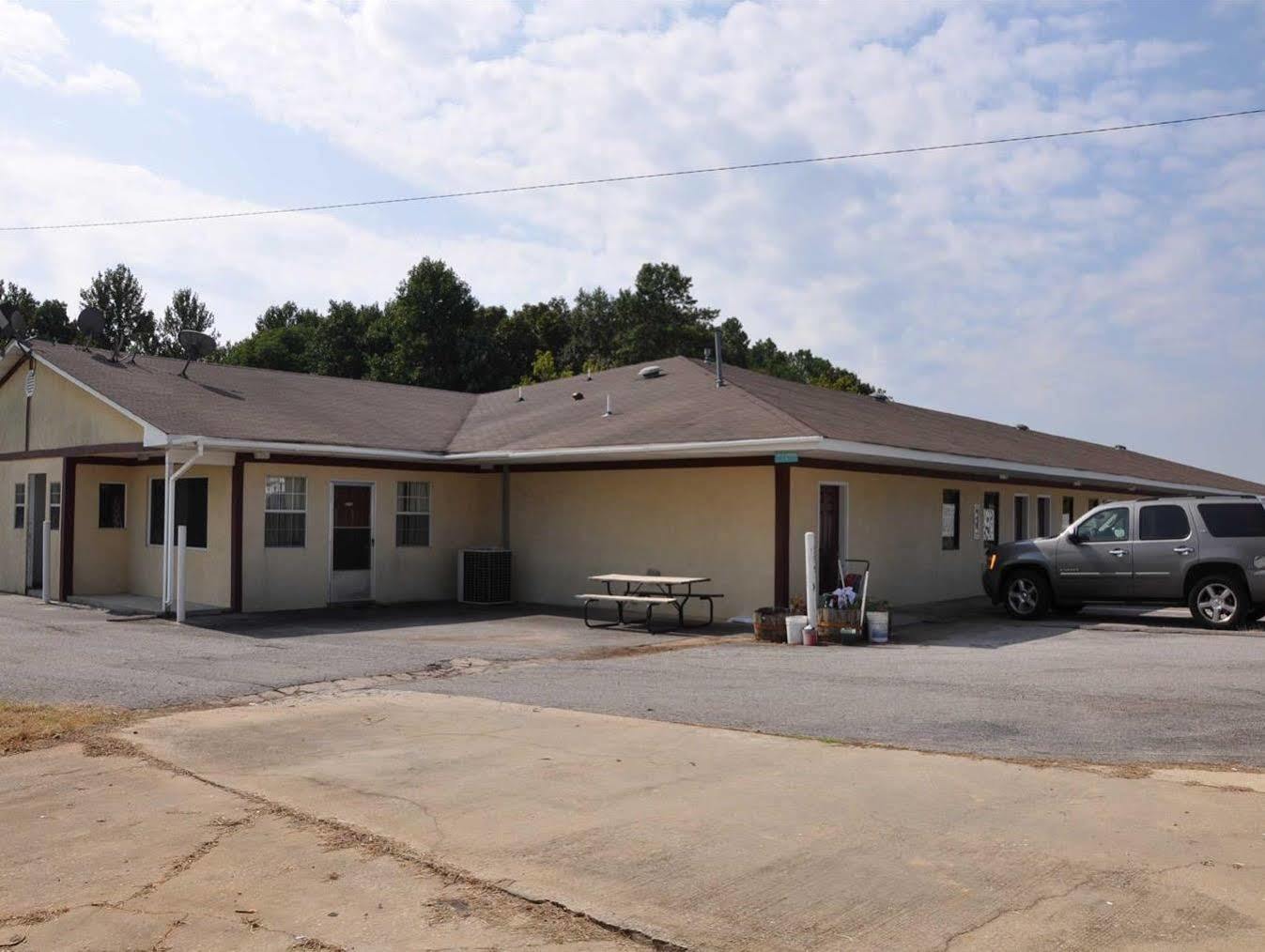 Budget Inn Elkmont ภายนอก รูปภาพ