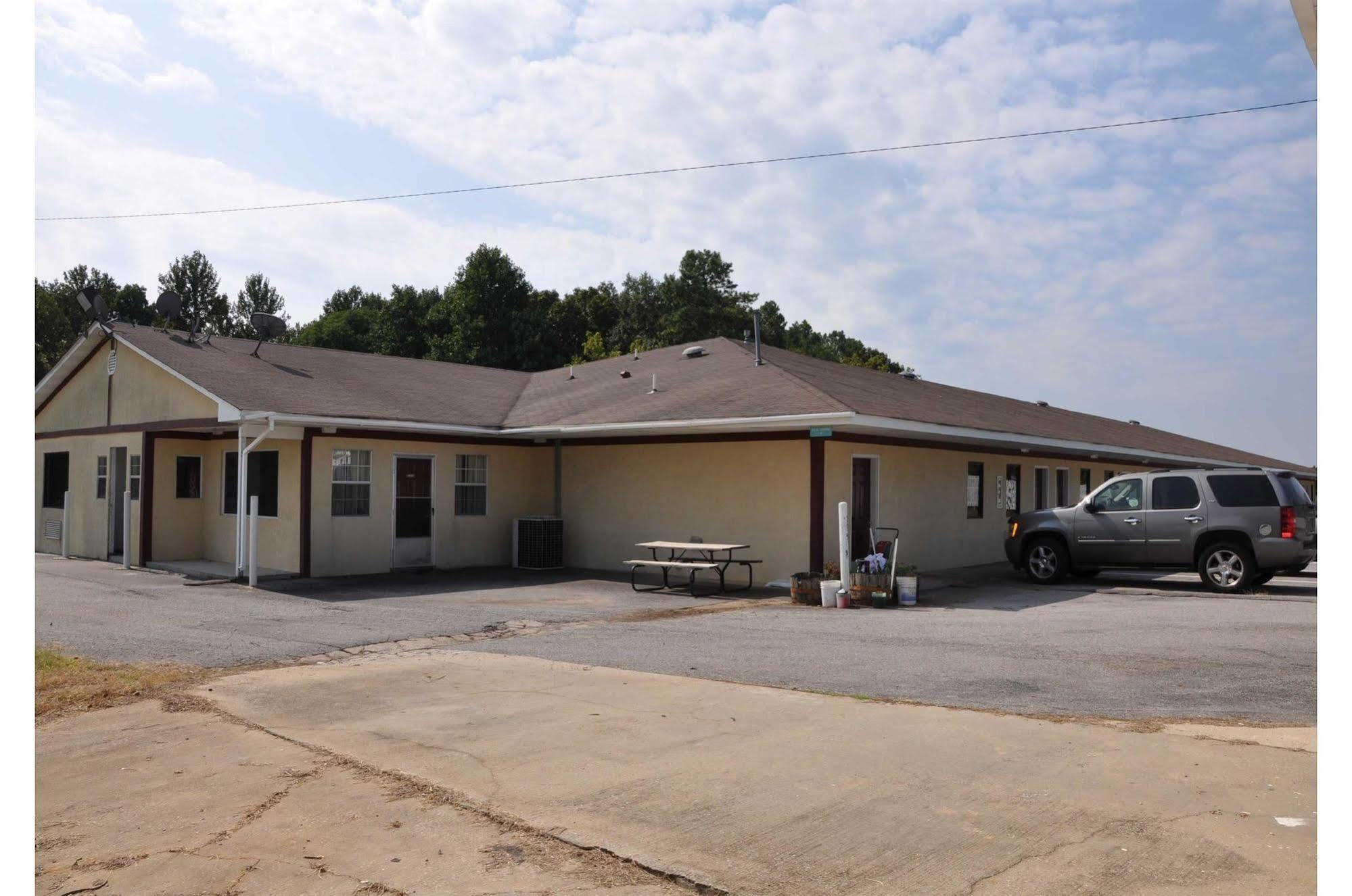 Budget Inn Elkmont ภายนอก รูปภาพ
